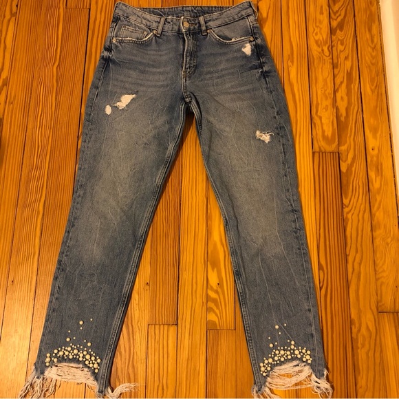 H&M & Denim Girlfriend Fit Distressed Pearl Raw Hem Crop Mid Rise Jeans … - Picture 1 of 11